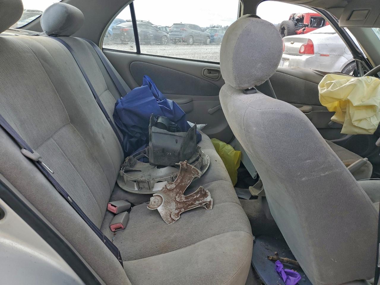 2001 TOYOTA COROLLA CE photo 10