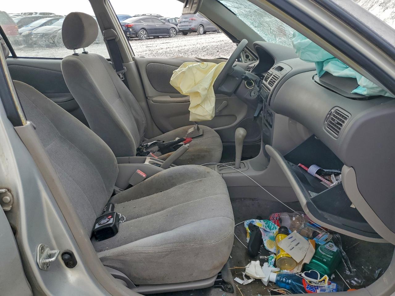 2001 TOYOTA COROLLA CE photo 7