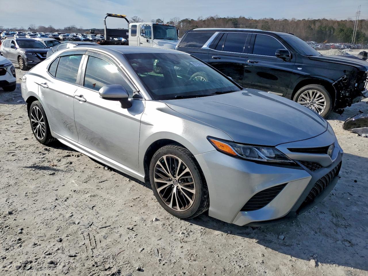2018 TOYOTA CAMRY L photo 4