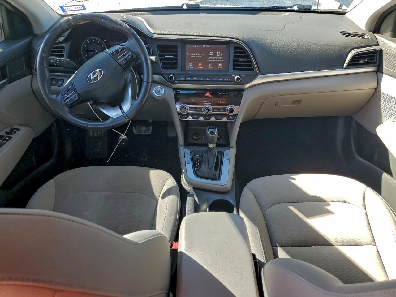 2019 HYUNDAI ELANTRA SEL photo 8
