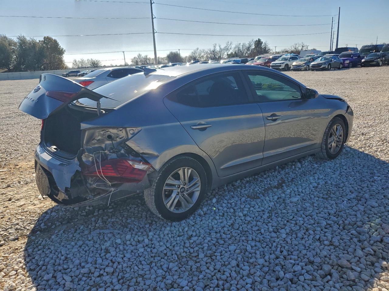2019 HYUNDAI ELANTRA SEL photo 3