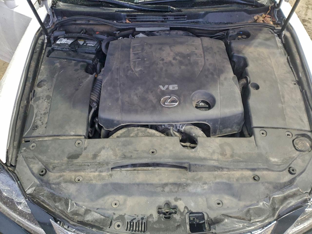 2010 LEXUS IS 250 photo 11