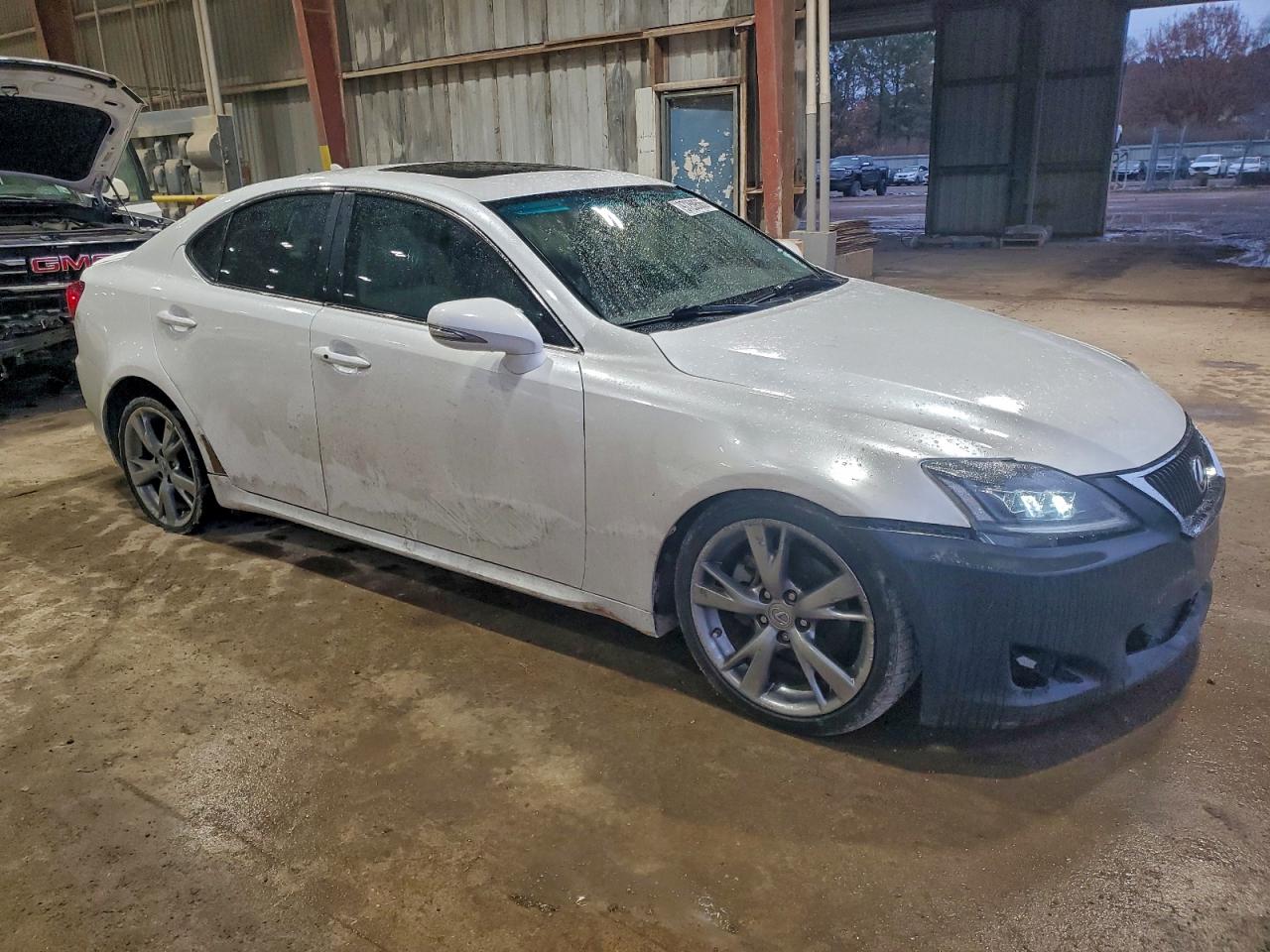 2010 LEXUS IS 250 photo 4