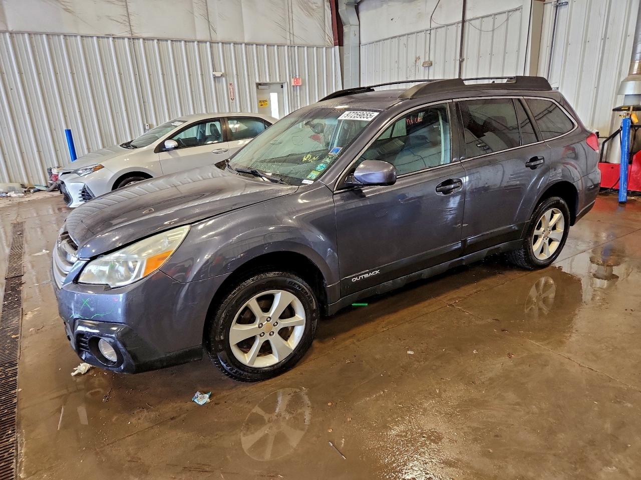 2014 SUBARU OUTBACK