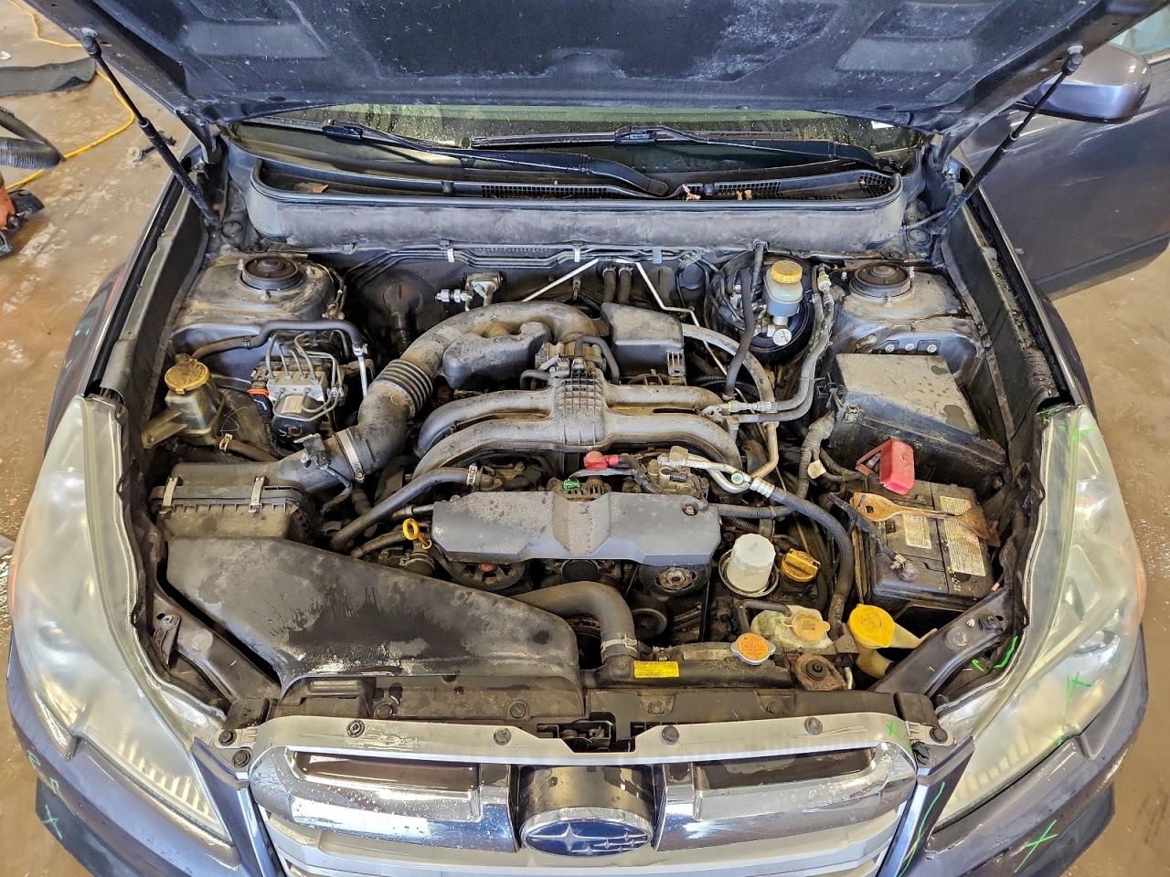 2014 SUBARU OUTBACK 2.5I PREMIUM photo 34