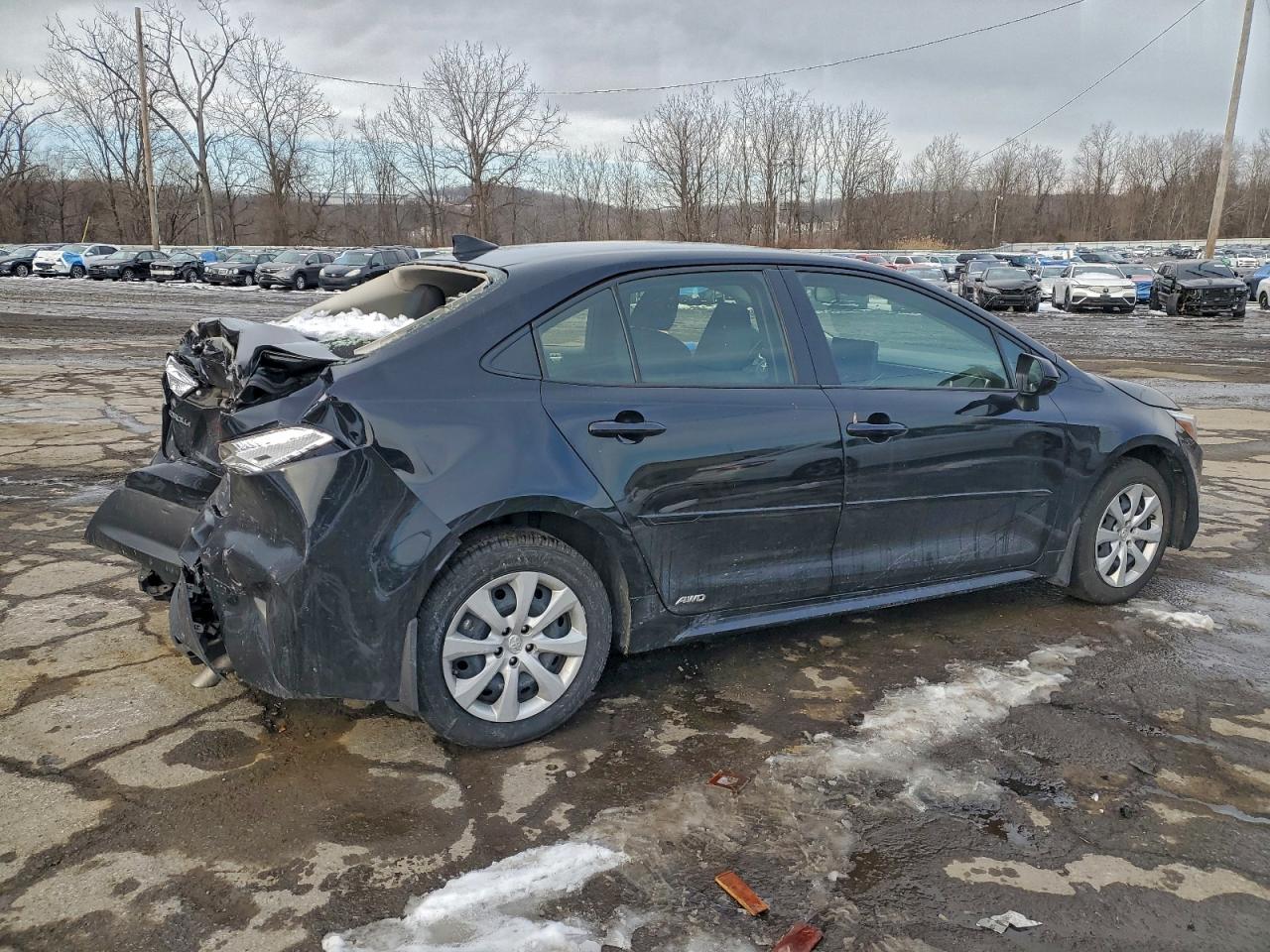 2023 TOYOTA COROLLA LE photo 5
