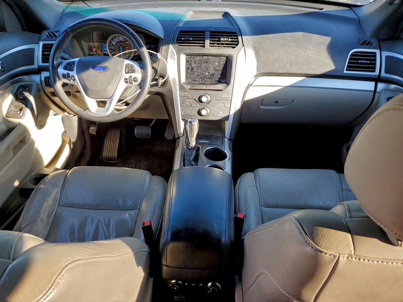 2011 FORD EXPLORER XLT photo 22