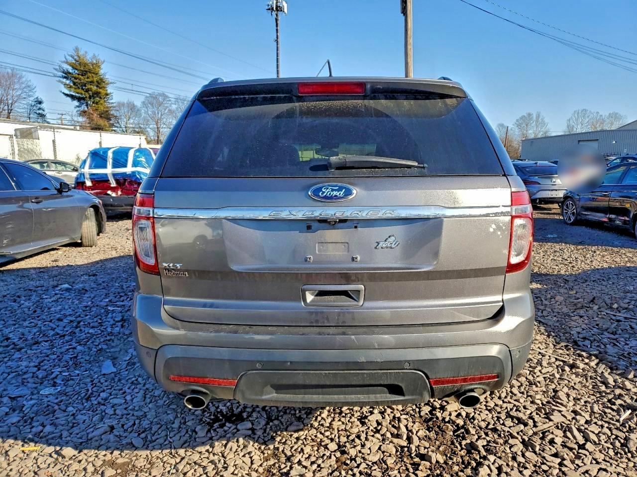 2011 FORD EXPLORER XLT photo 16