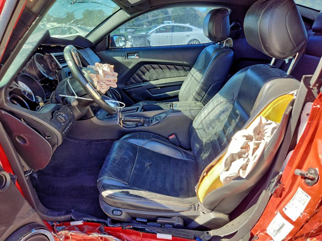 2012 FORD MUSTANG photo 7
