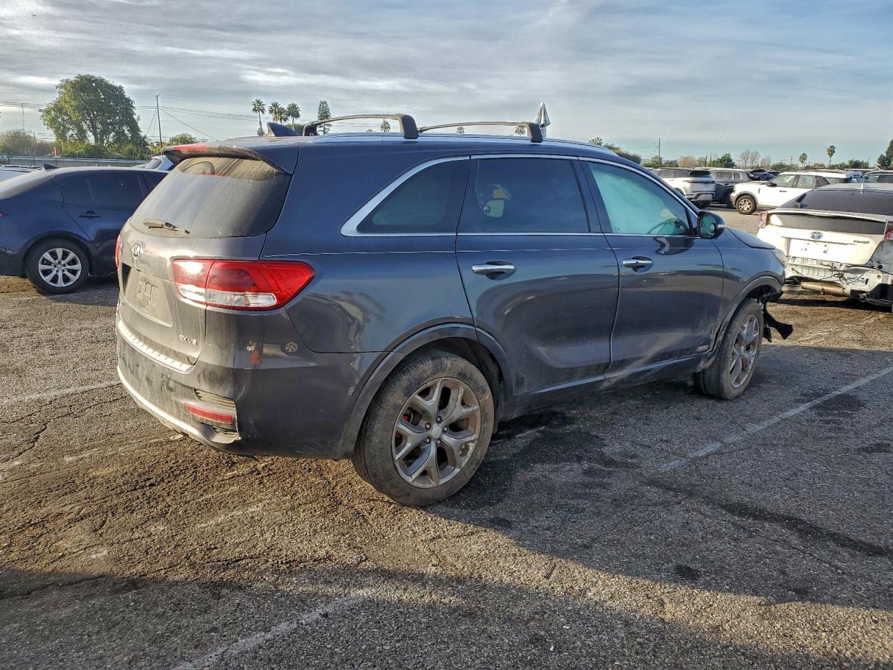 2017 KIA SORENTO SX photo 5