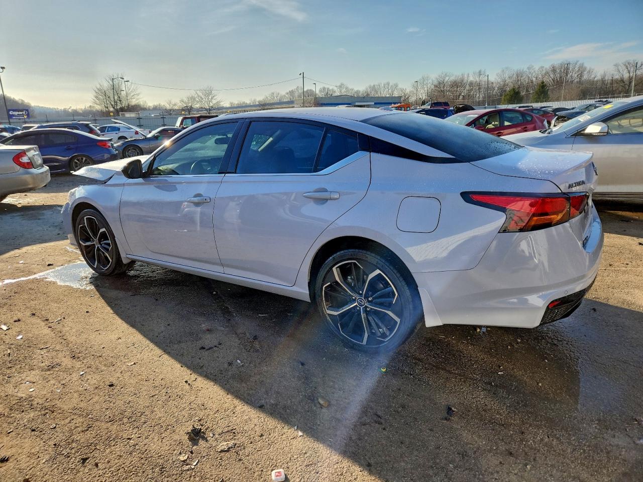 2024 NISSAN ALTIMA SR photo 3