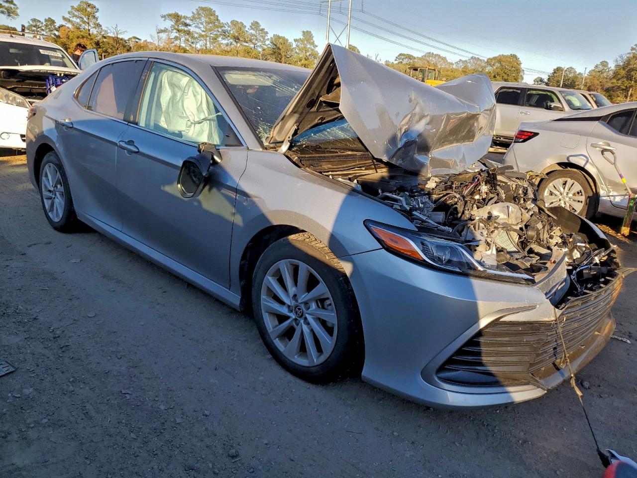 2022 TOYOTA CAMRY LE photo 10