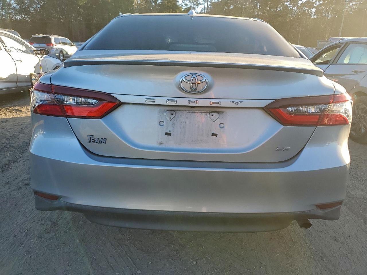2022 TOYOTA CAMRY LE photo 16