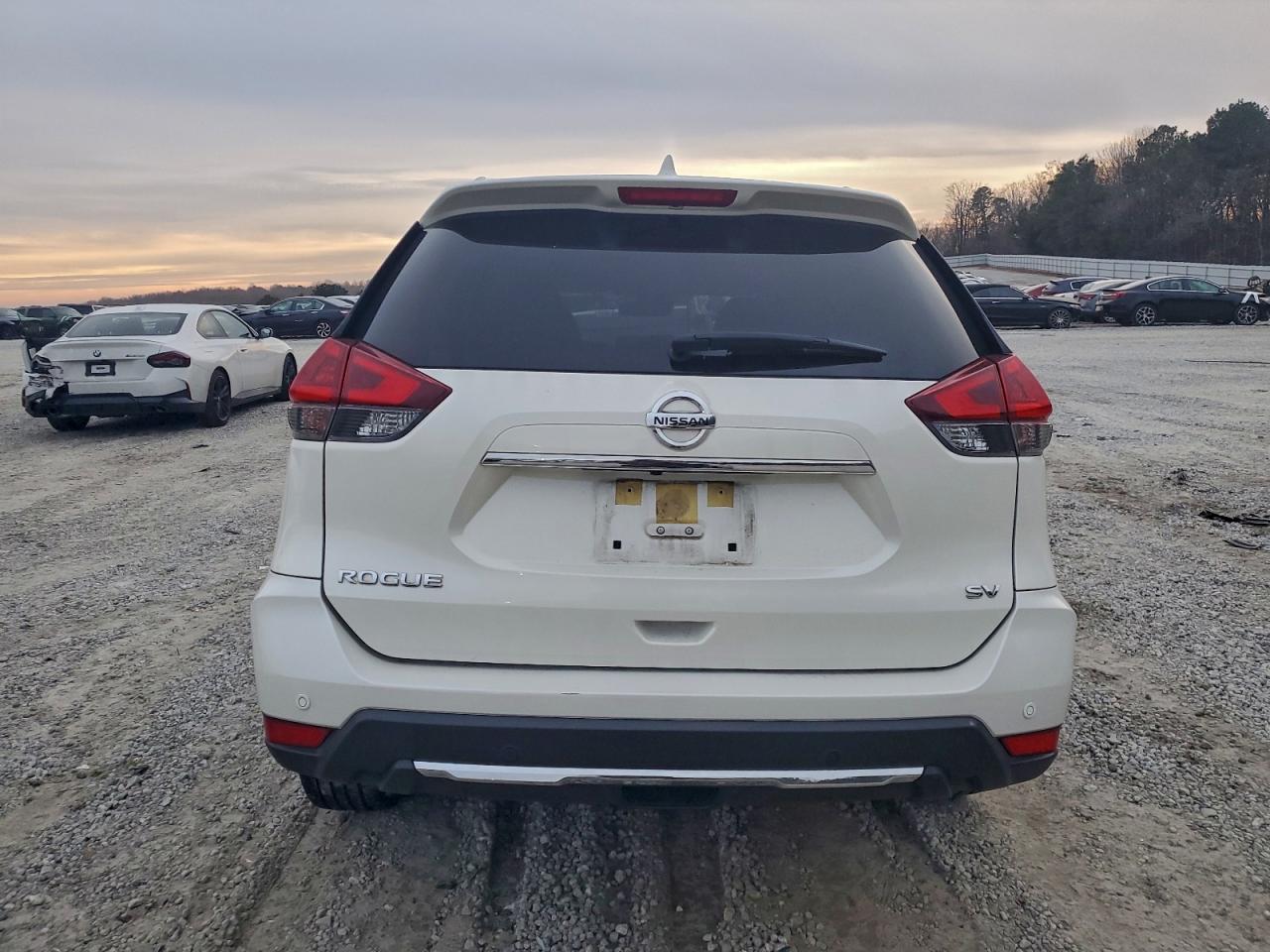 2019 NISSAN ROGUE S photo 11