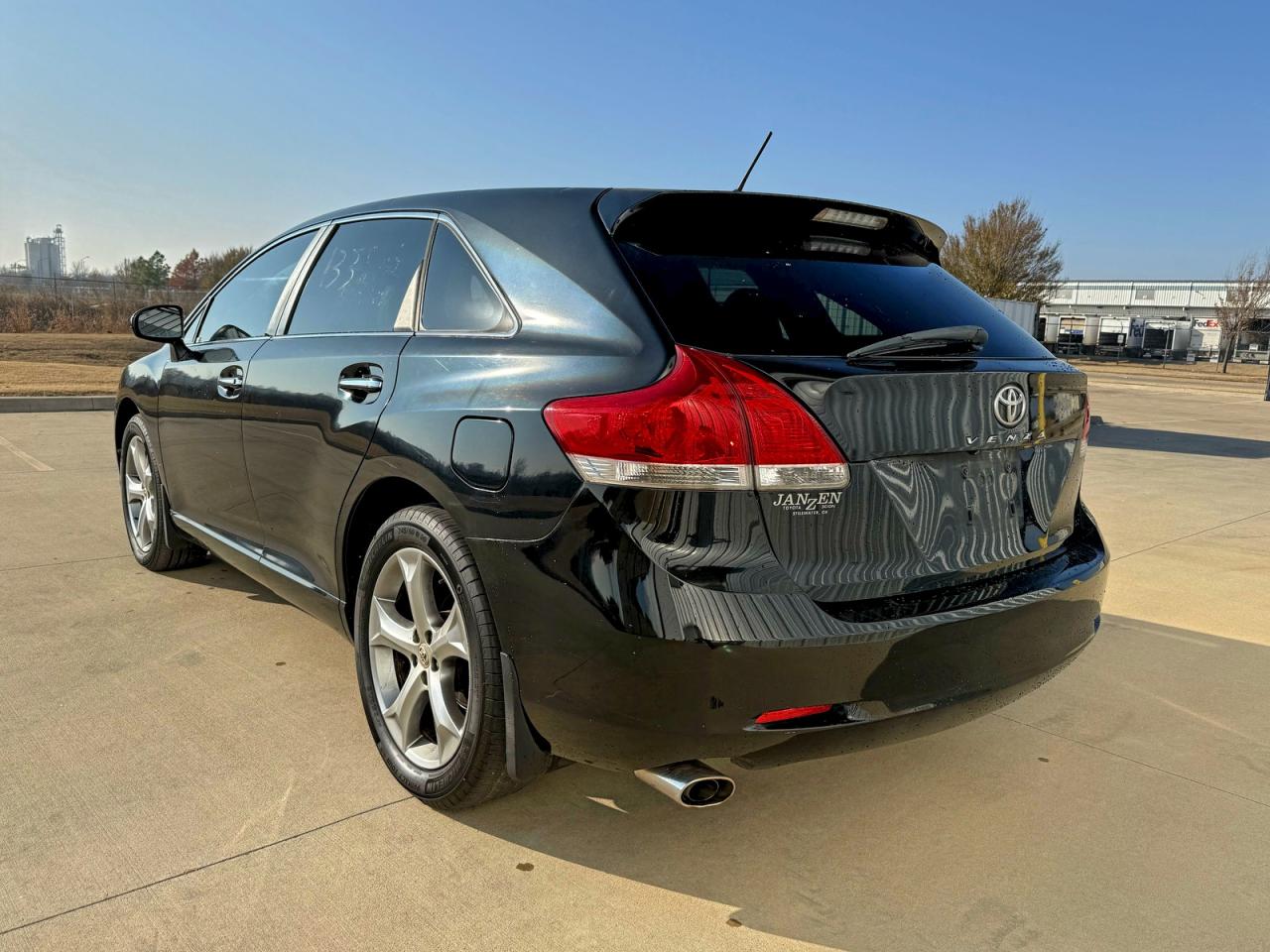 2009 TOYOTA VENZA photo 3
