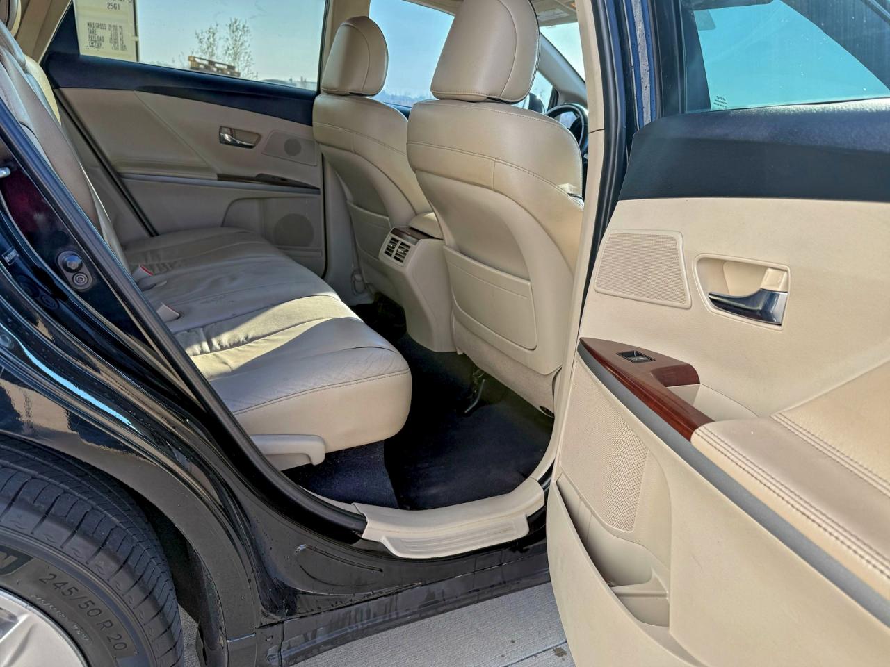 2009 TOYOTA VENZA photo 6