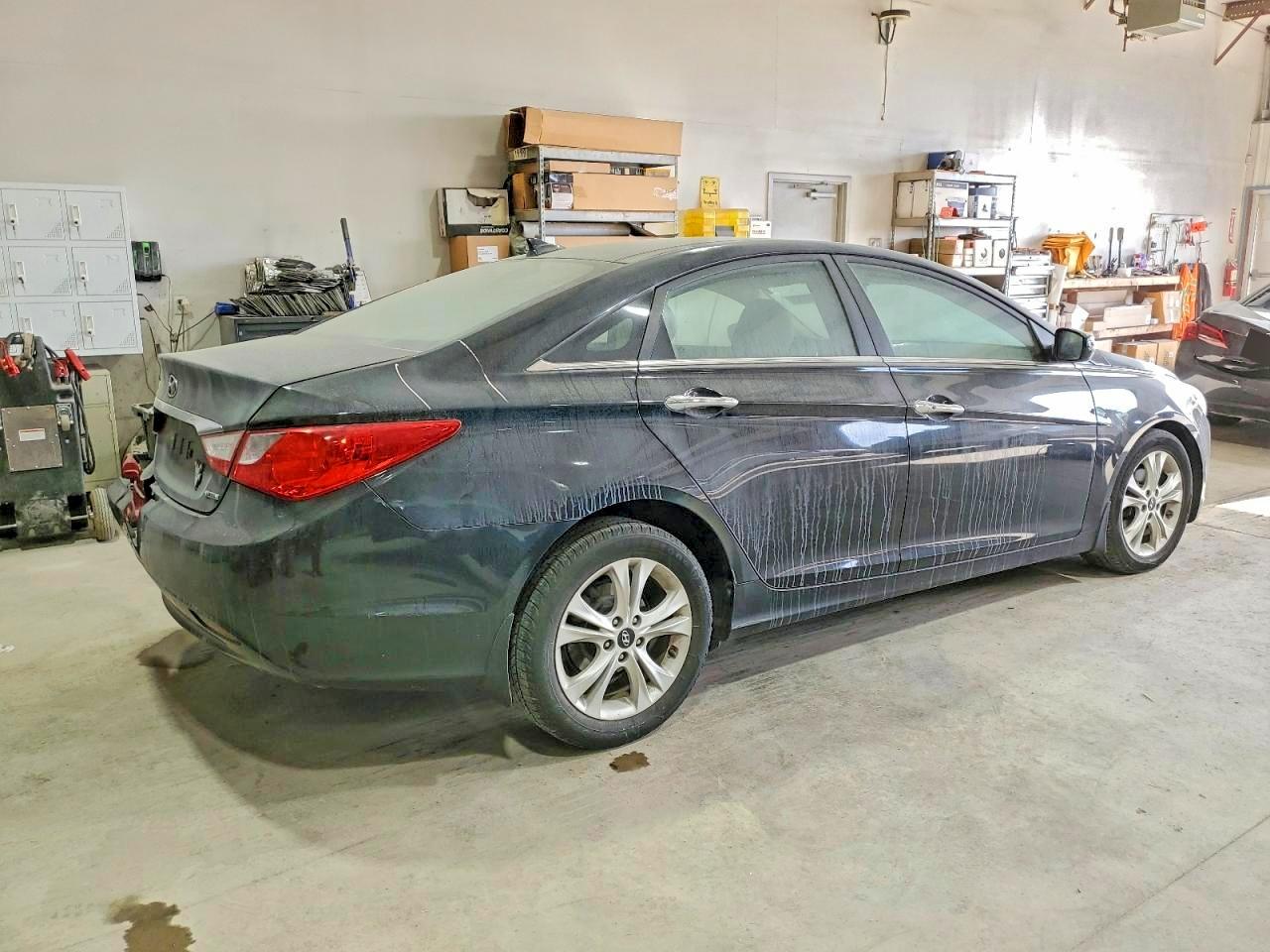 2012 HYUNDAI SONATA SE photo 3