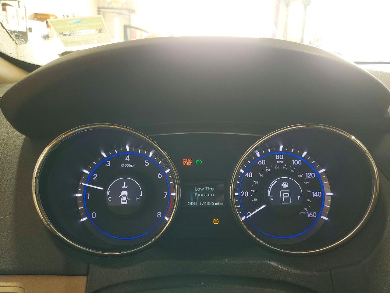 2012 HYUNDAI SONATA SE photo 9
