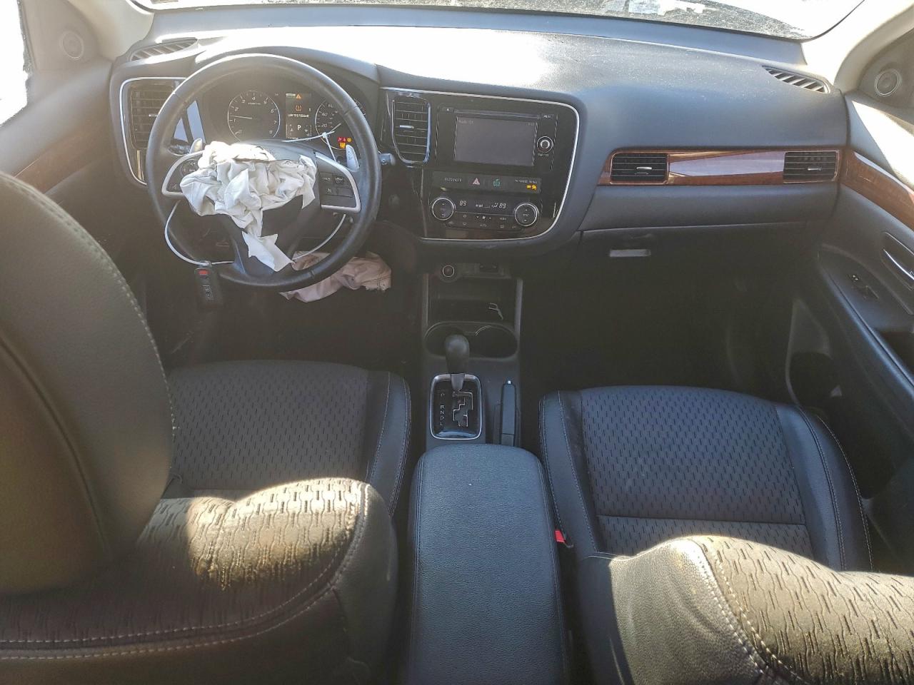 2015 MITSUBISHI OUTLANDER GT photo 8