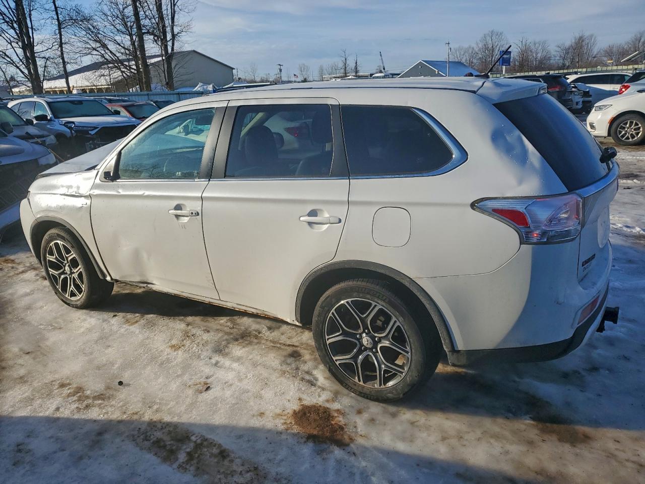 2015 MITSUBISHI OUTLANDER GT photo 2