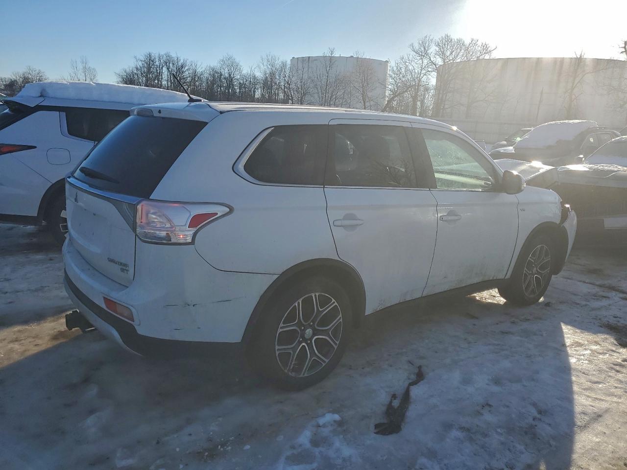 2015 MITSUBISHI OUTLANDER GT photo 3