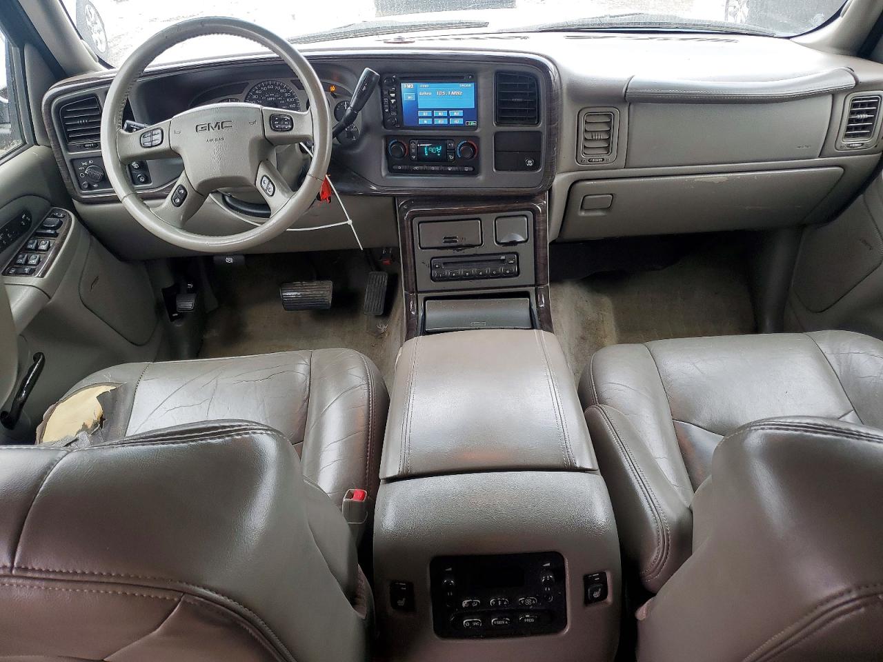 2005 GMC YUKON XL DENALI photo 8