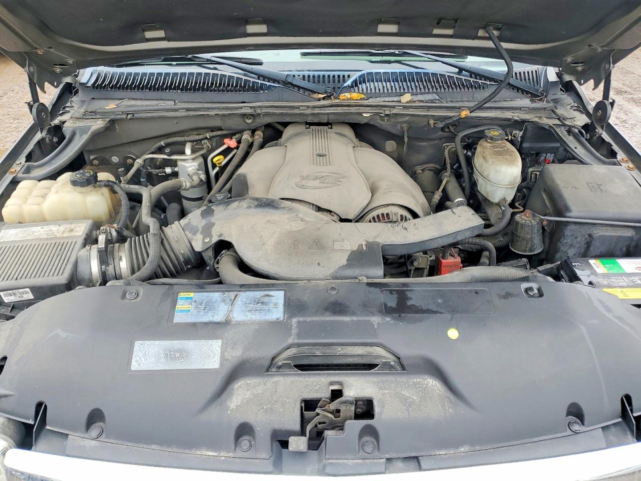 2005 GMC YUKON XL DENALI photo 12