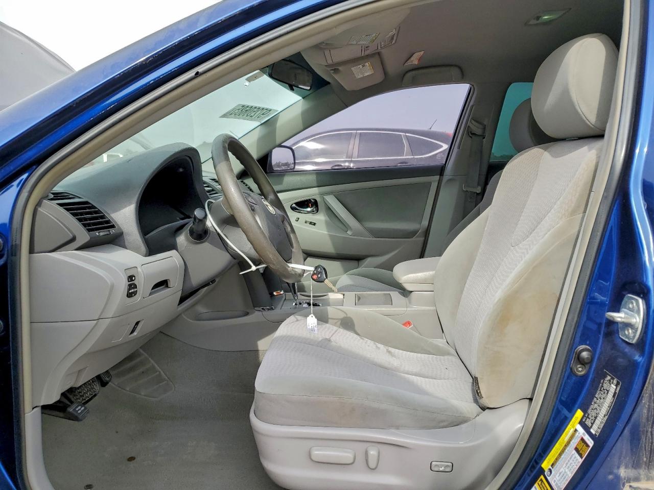 2011 TOYOTA CAMRY BASE photo 7