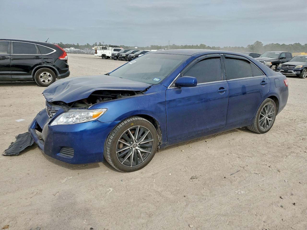 2011 TOYOTA CAMRY