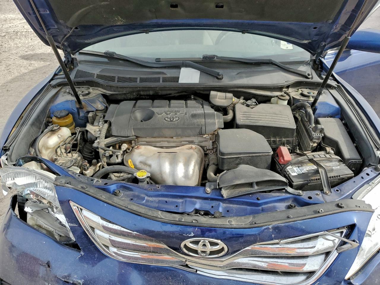 2011 TOYOTA CAMRY BASE photo 11