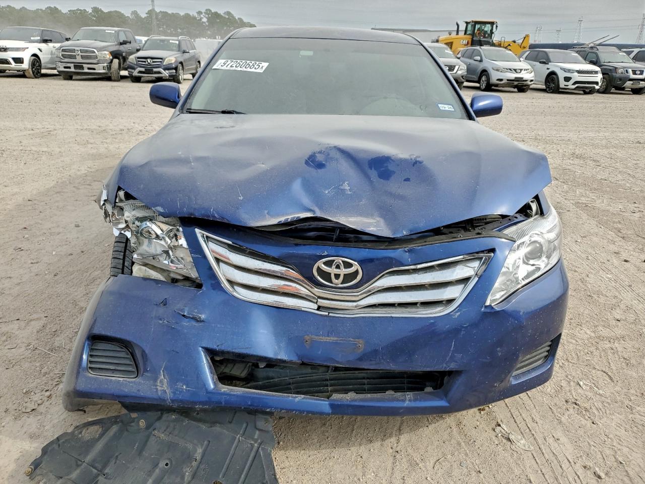 2011 TOYOTA CAMRY BASE photo 5