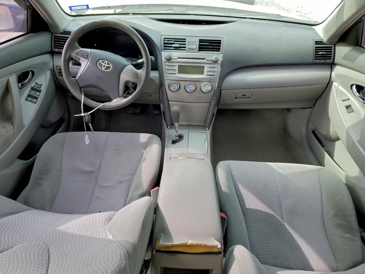 2011 TOYOTA CAMRY BASE photo 8