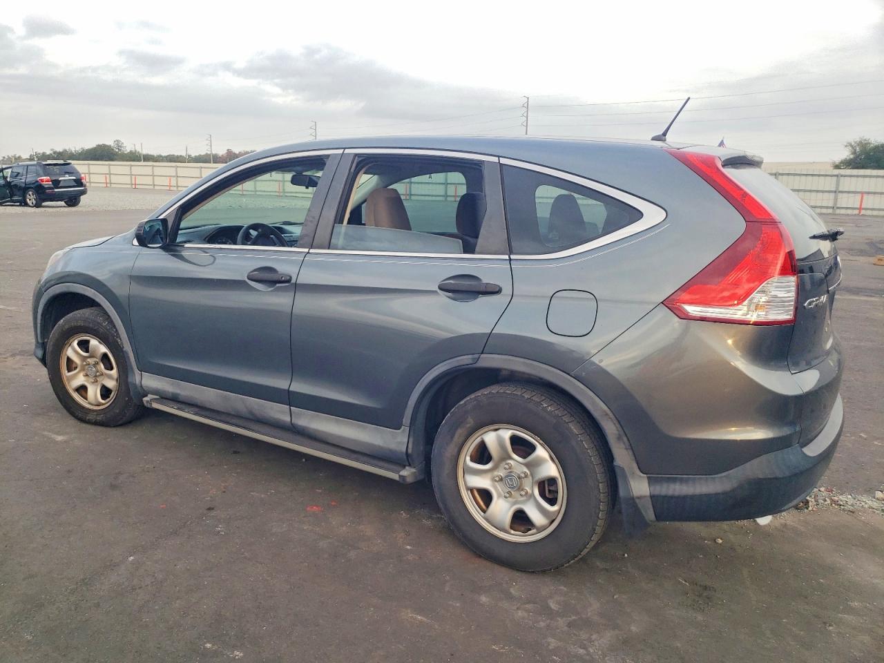2014 HONDA CR-V LX photo 2