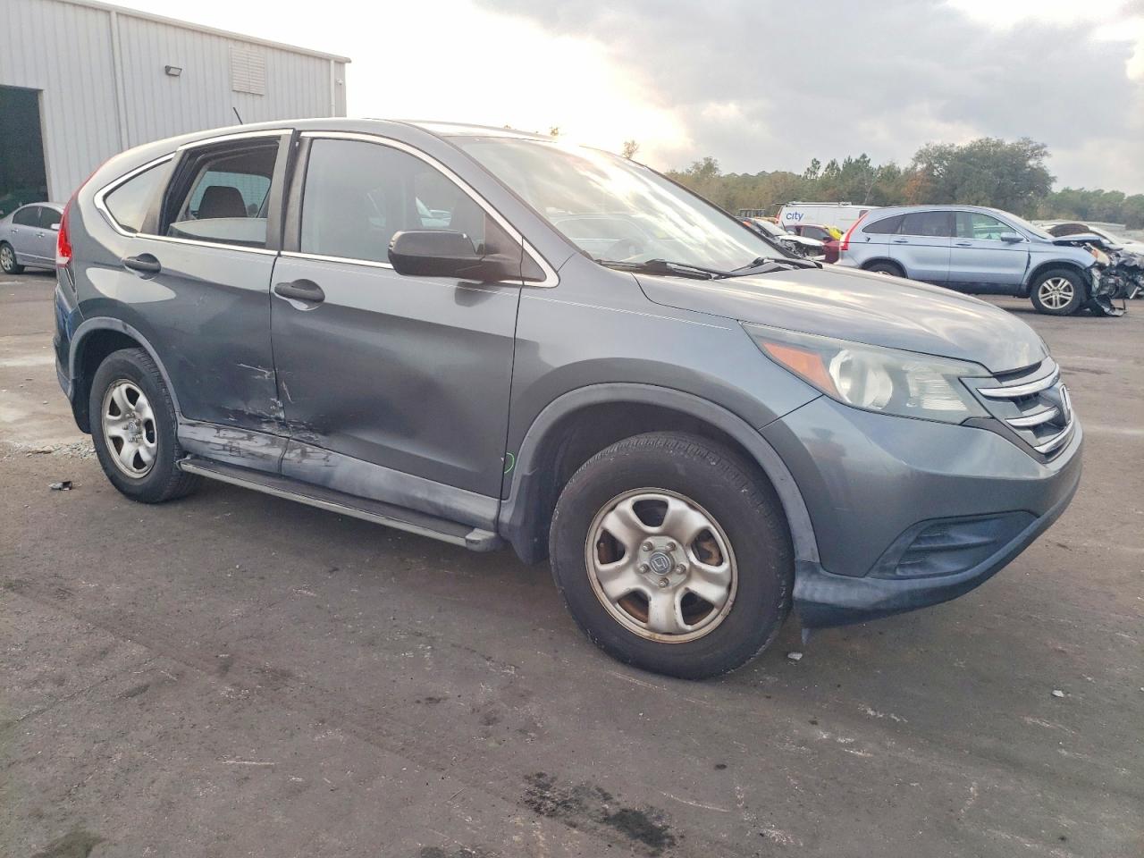 2014 HONDA CR-V LX photo 4
