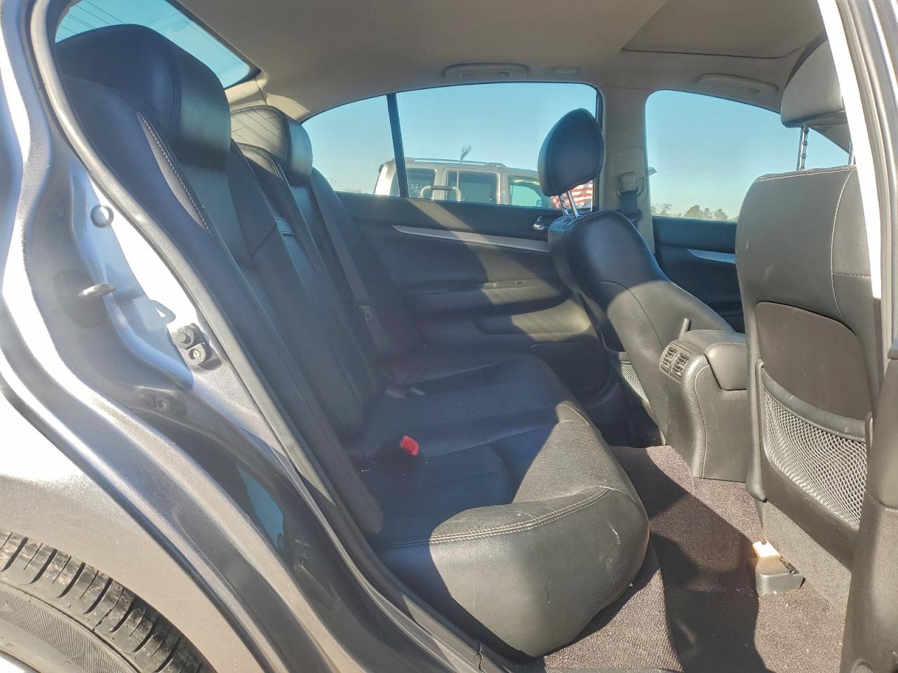 2013 INFINITI G37 BASE photo 19