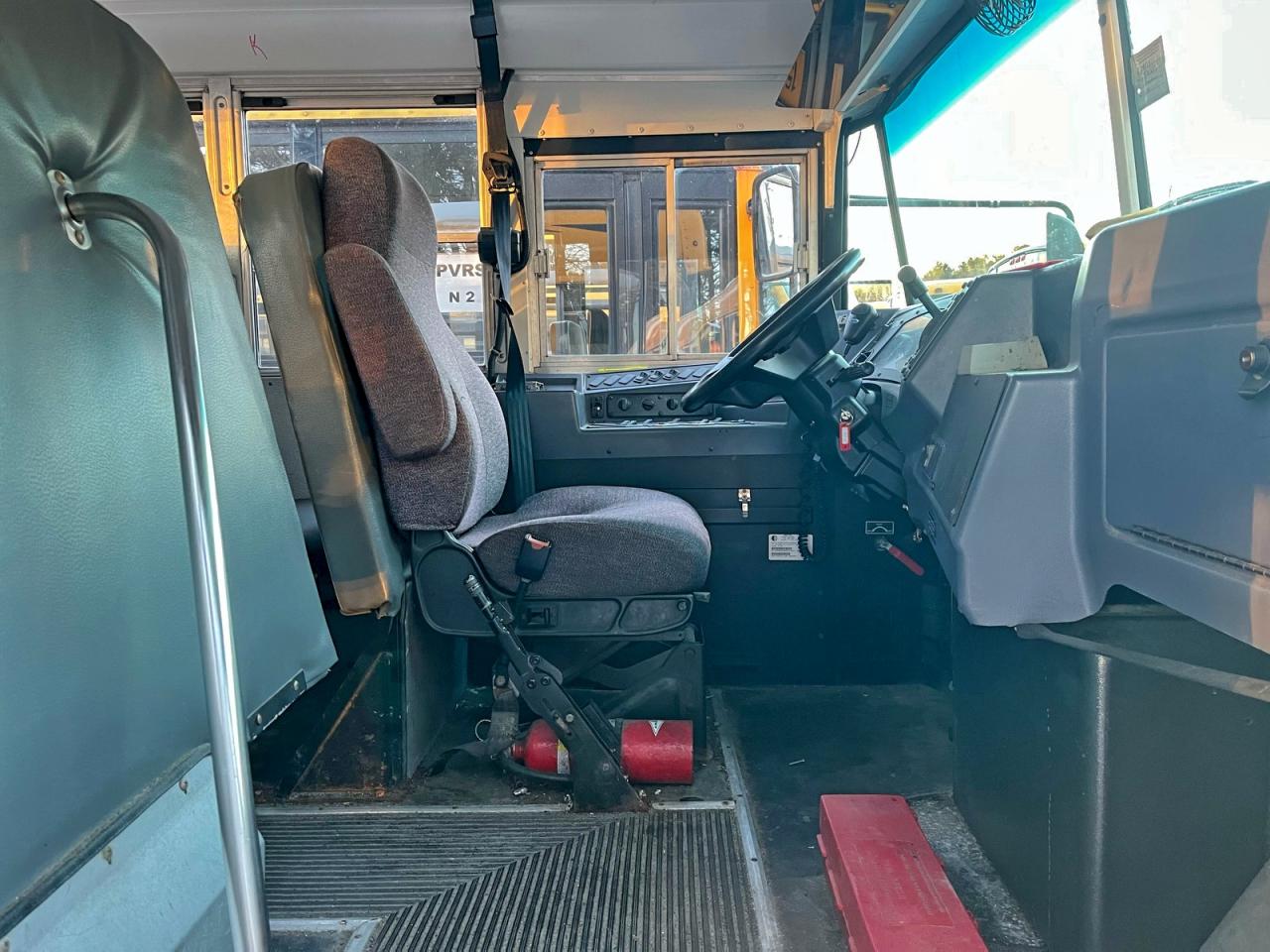 2015 BLZS SCHOOL BUS - TRANSIT VEHICLES SCHOOL BUS photo 9