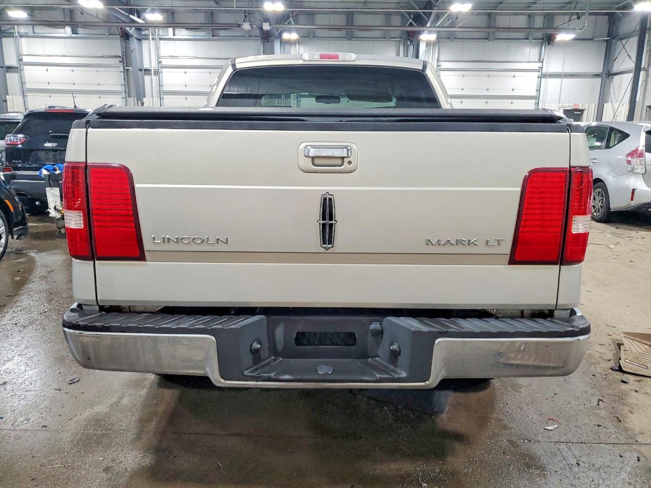 2006 LINCOLN MARK LT photo 5