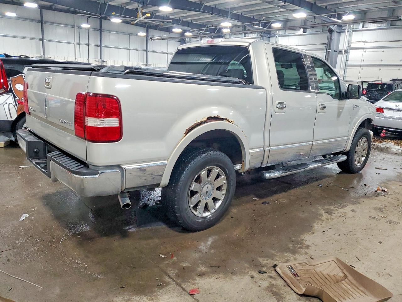 2006 LINCOLN MARK LT photo 3