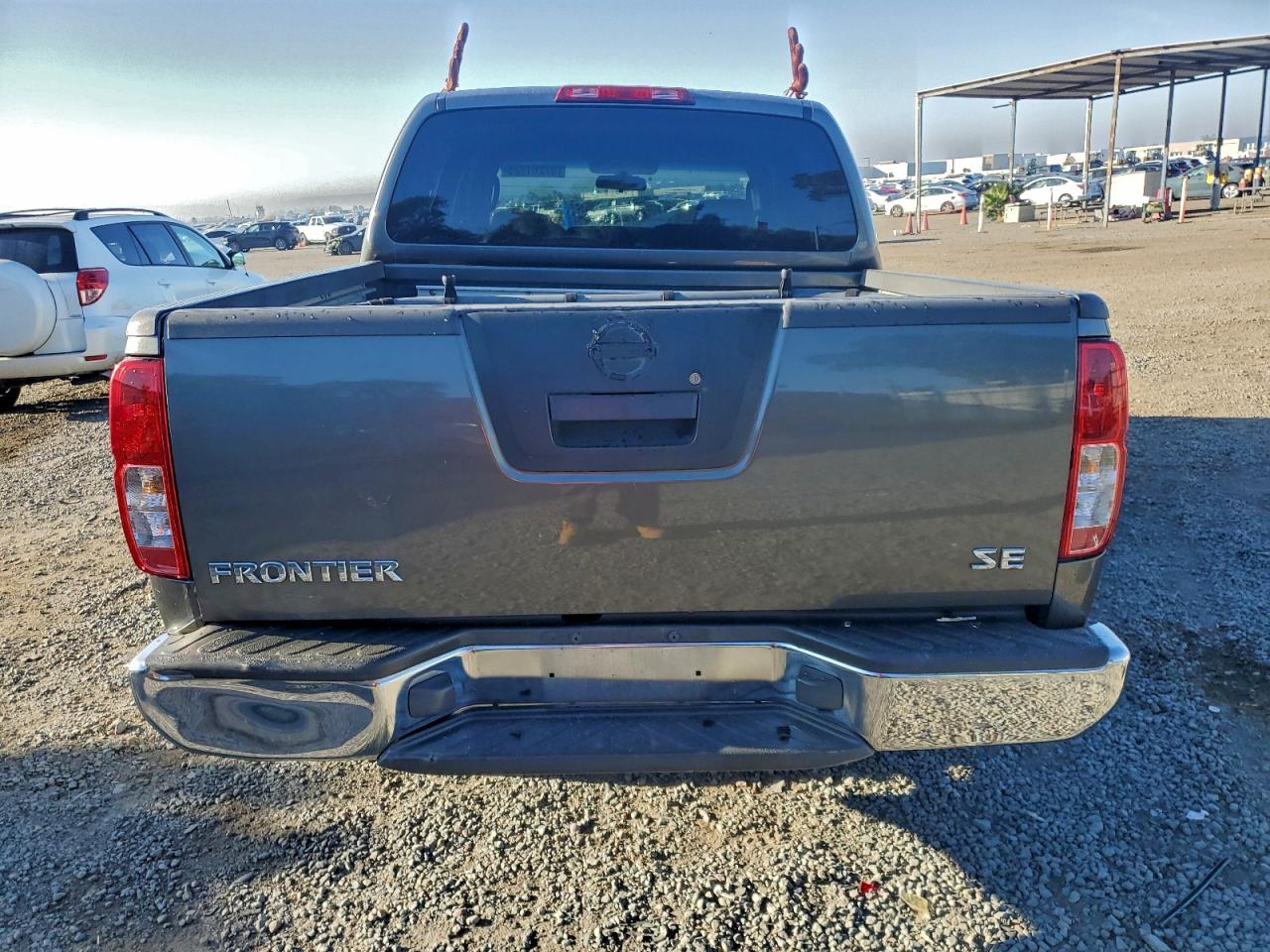 2006 NISSAN FRONTIER CREW CAB LE photo 6