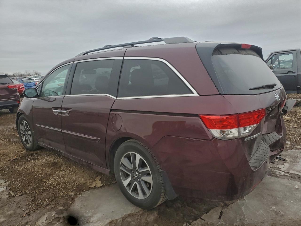2014 HONDA ODYSSEY TOURING photo 2