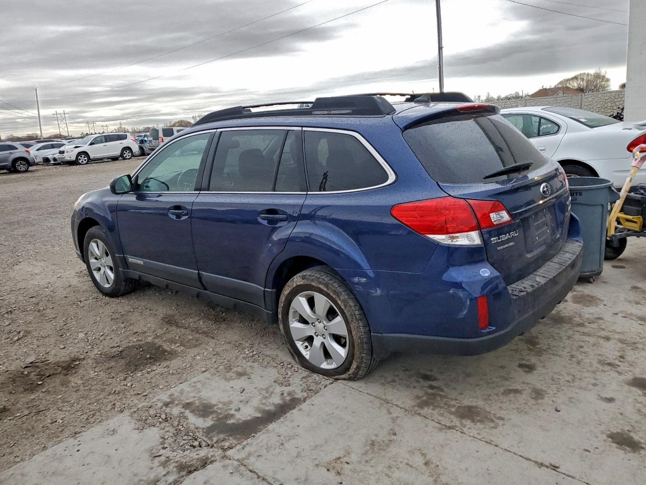 2011 SUBARU OUTBACK 2.5I LIMITED photo 3
