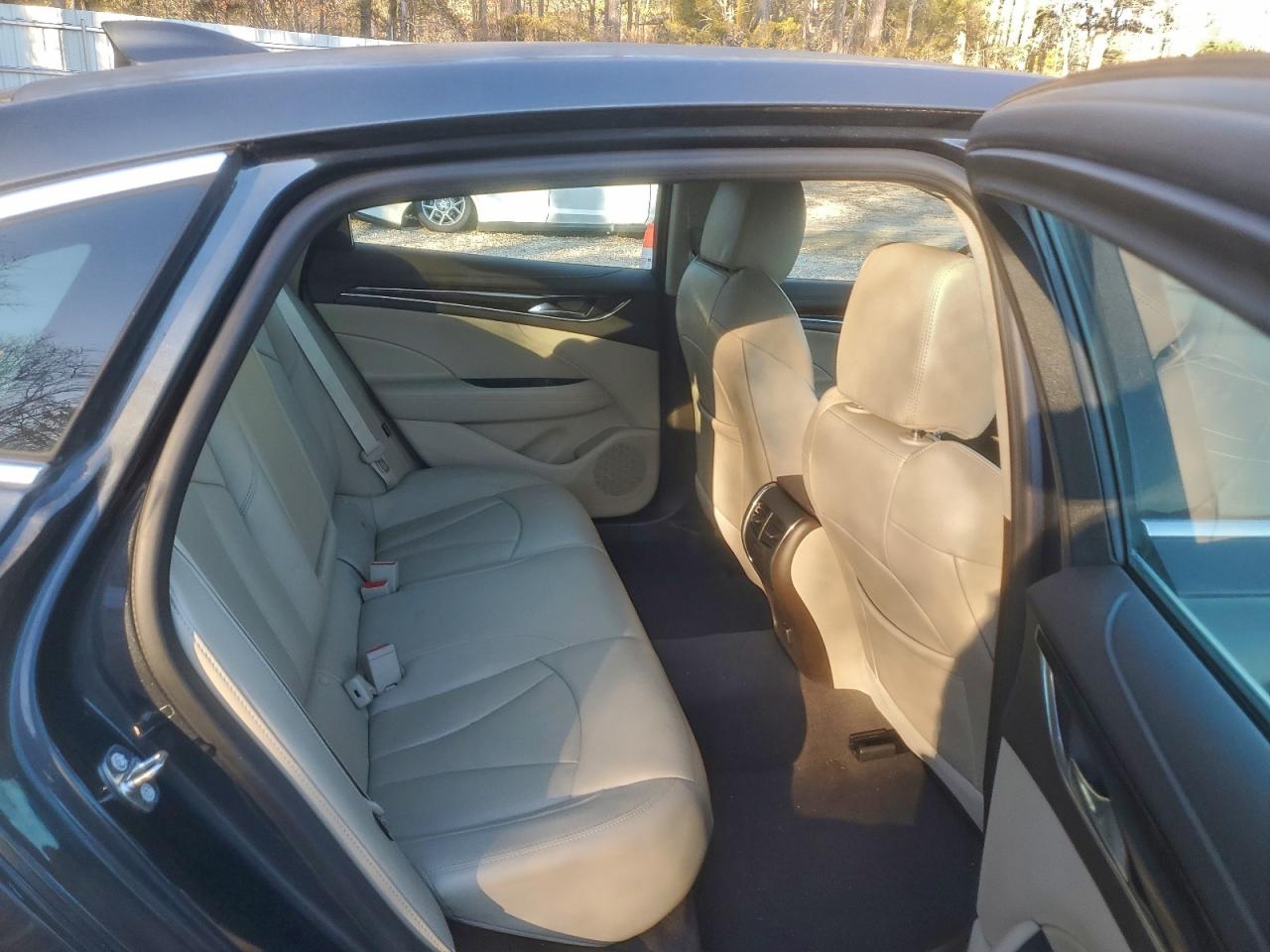 2017 BUICK LACROSSE ESSENCE photo 10