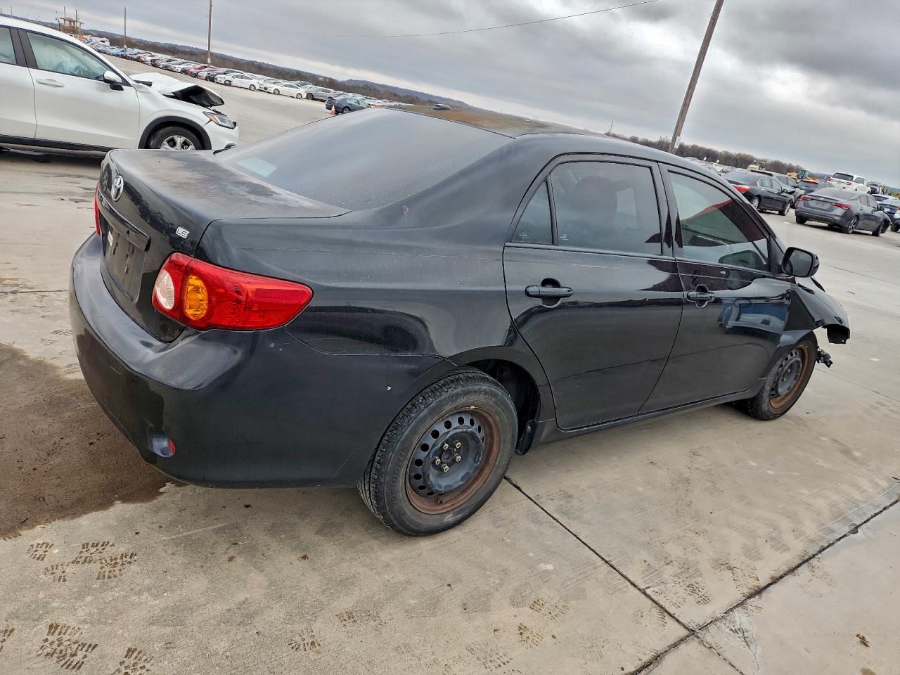 2010 TOYOTA COROLLA BASE photo 3