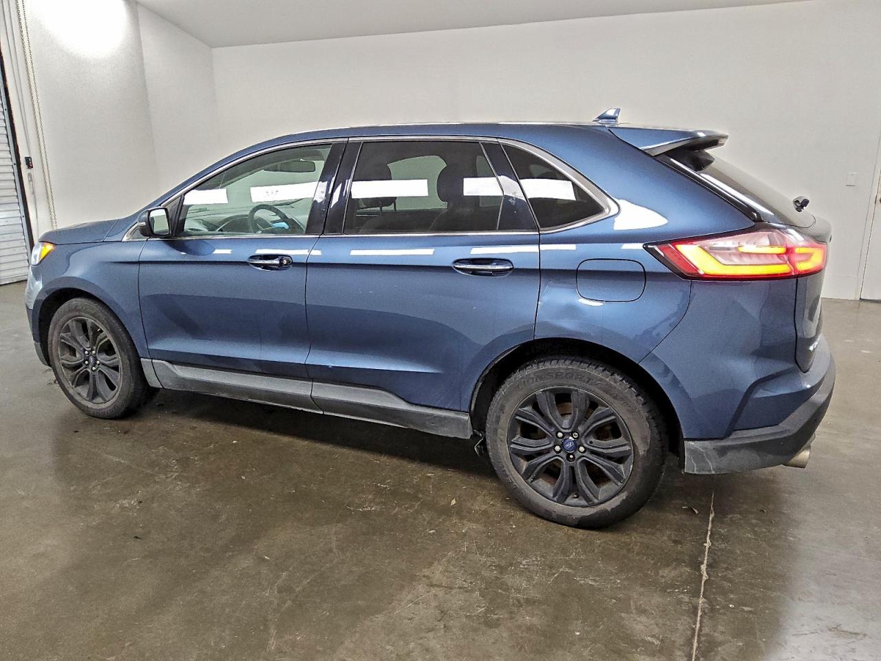 2019 FORD EDGE TITANIUM photo 2