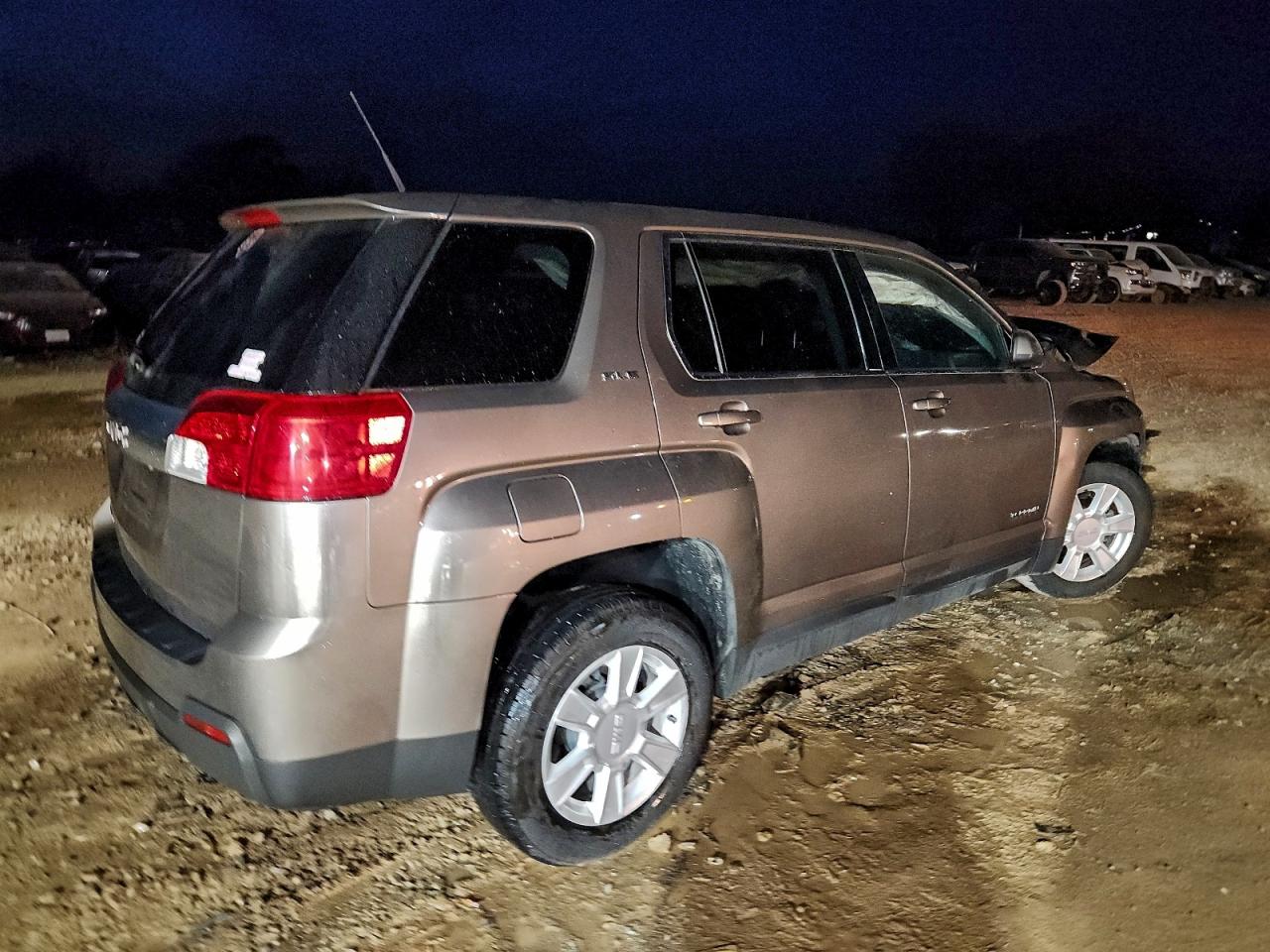 2011 GMC TERRAIN SLE photo 3