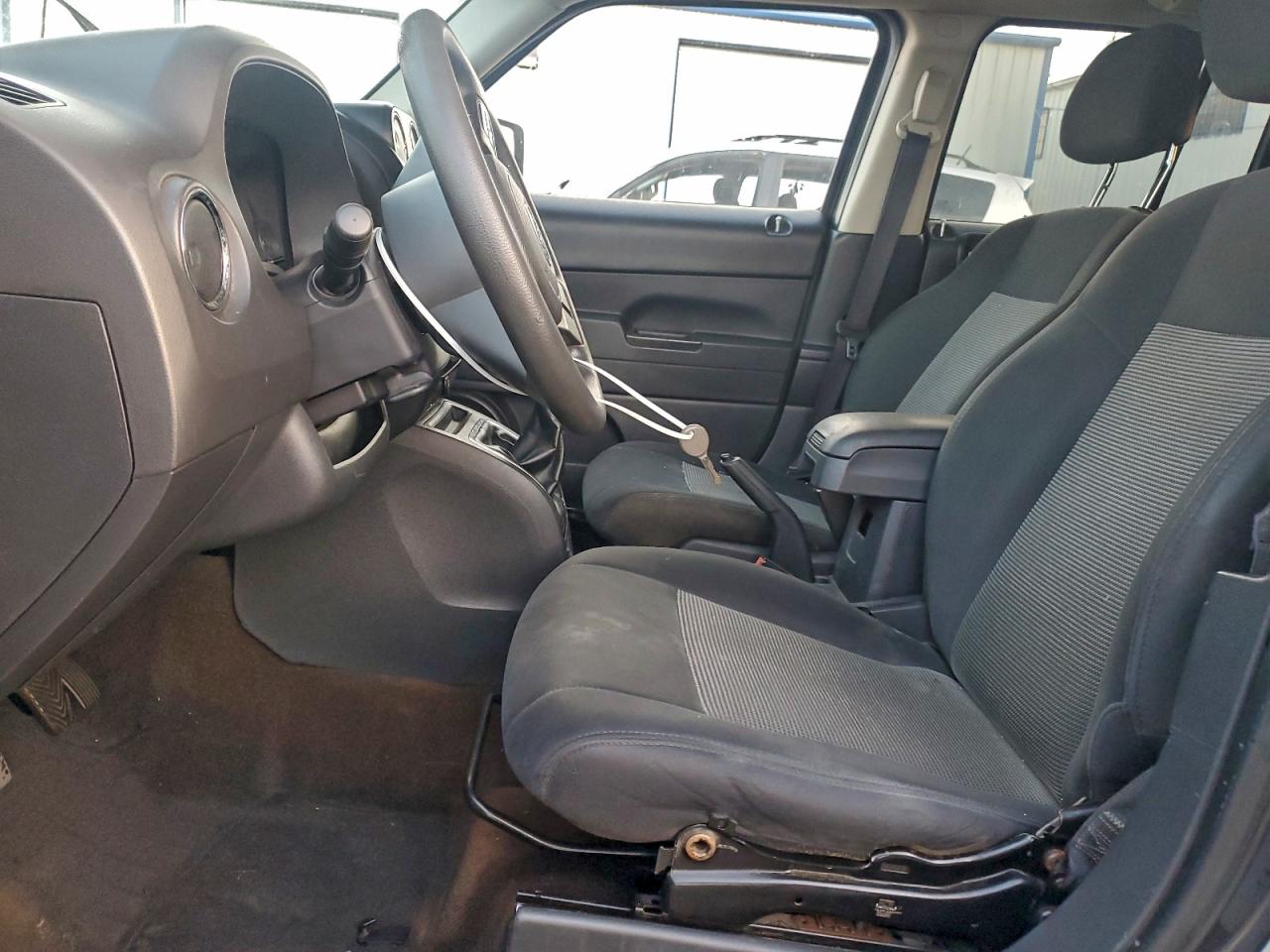 2015 JEEP PATRIOT SPORT photo 7