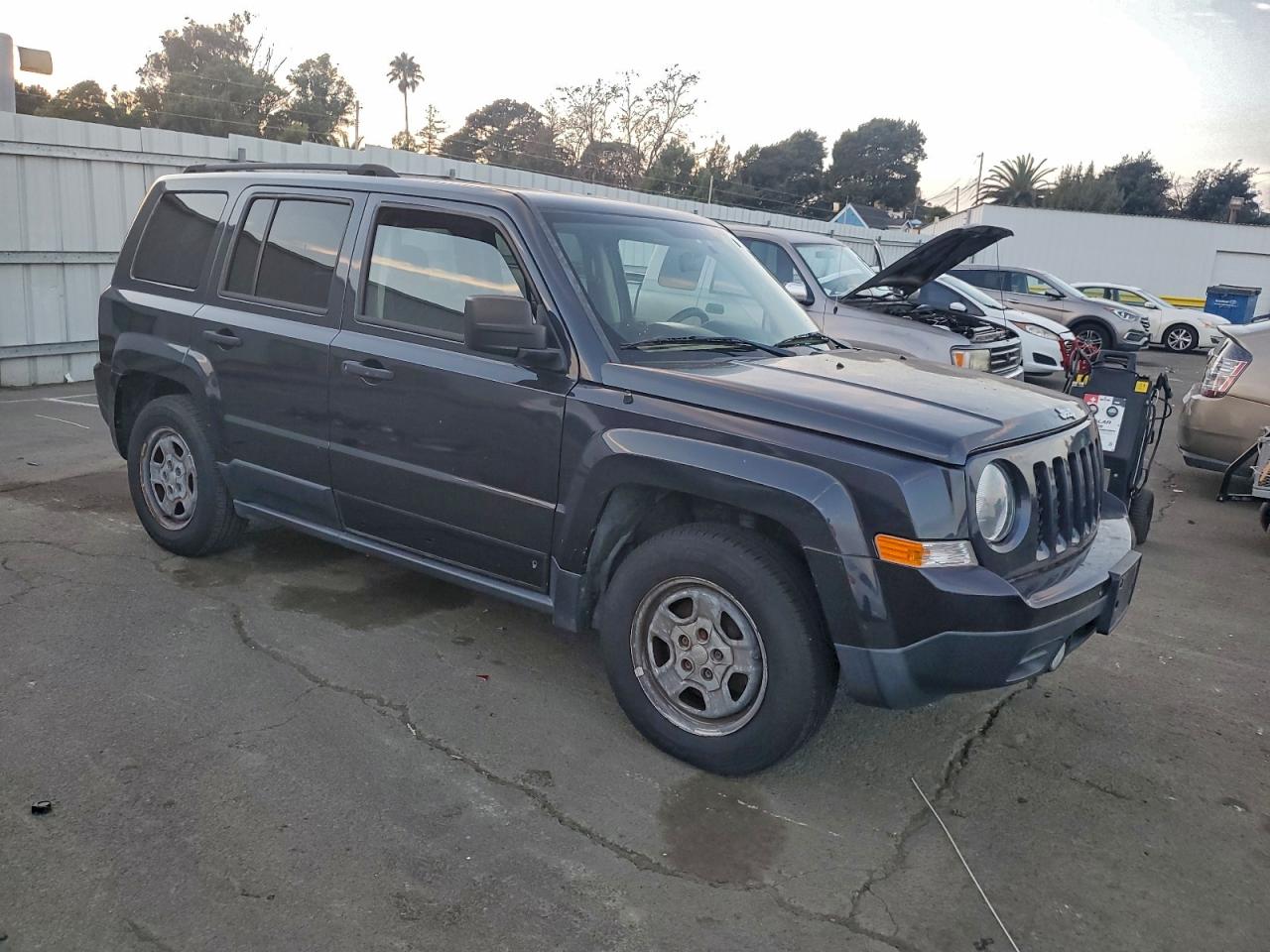 2015 JEEP PATRIOT SPORT photo 4