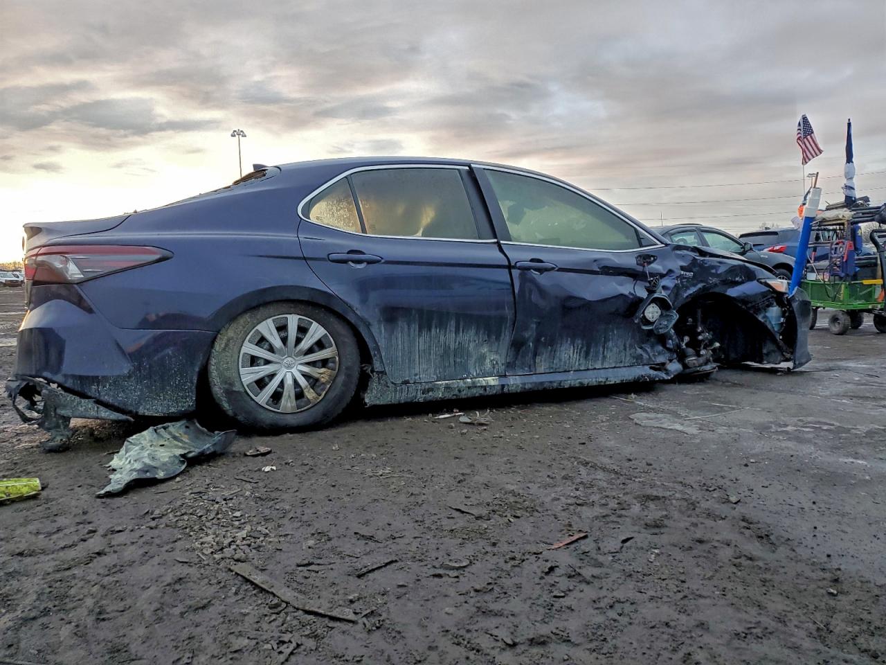 2021 TOYOTA CAMRY LE photo 5
