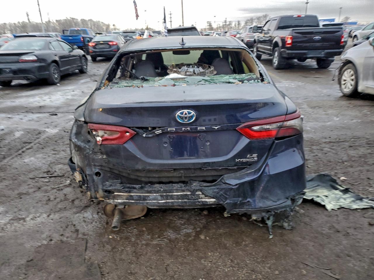 2021 TOYOTA CAMRY LE photo 11