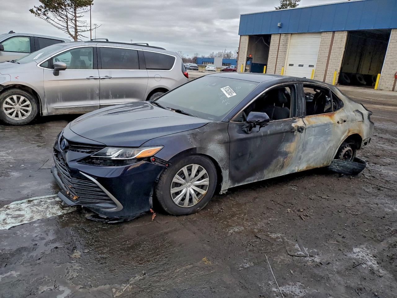 2021 TOYOTA CAMRY